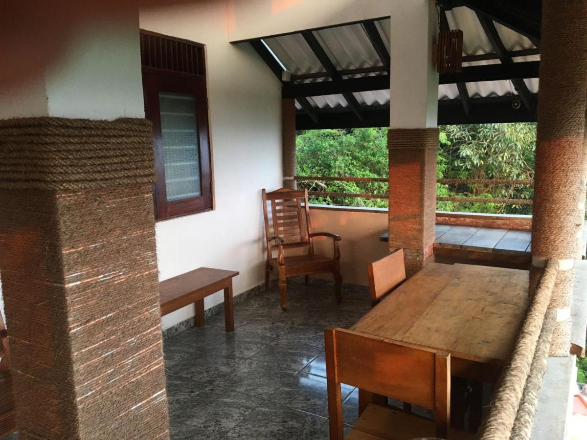 Hotel Rock House Unawatuna Exterior foto