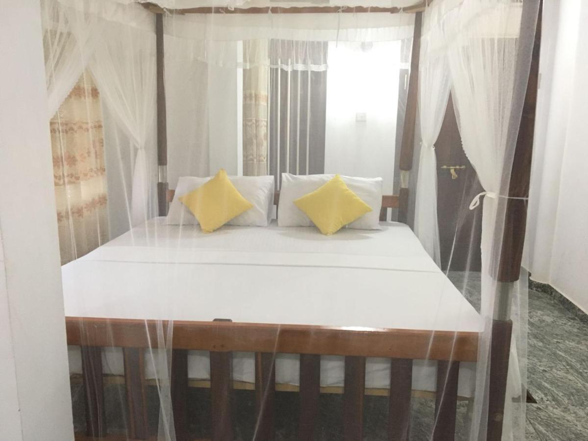 Hotel Rock House Unawatuna Exterior foto