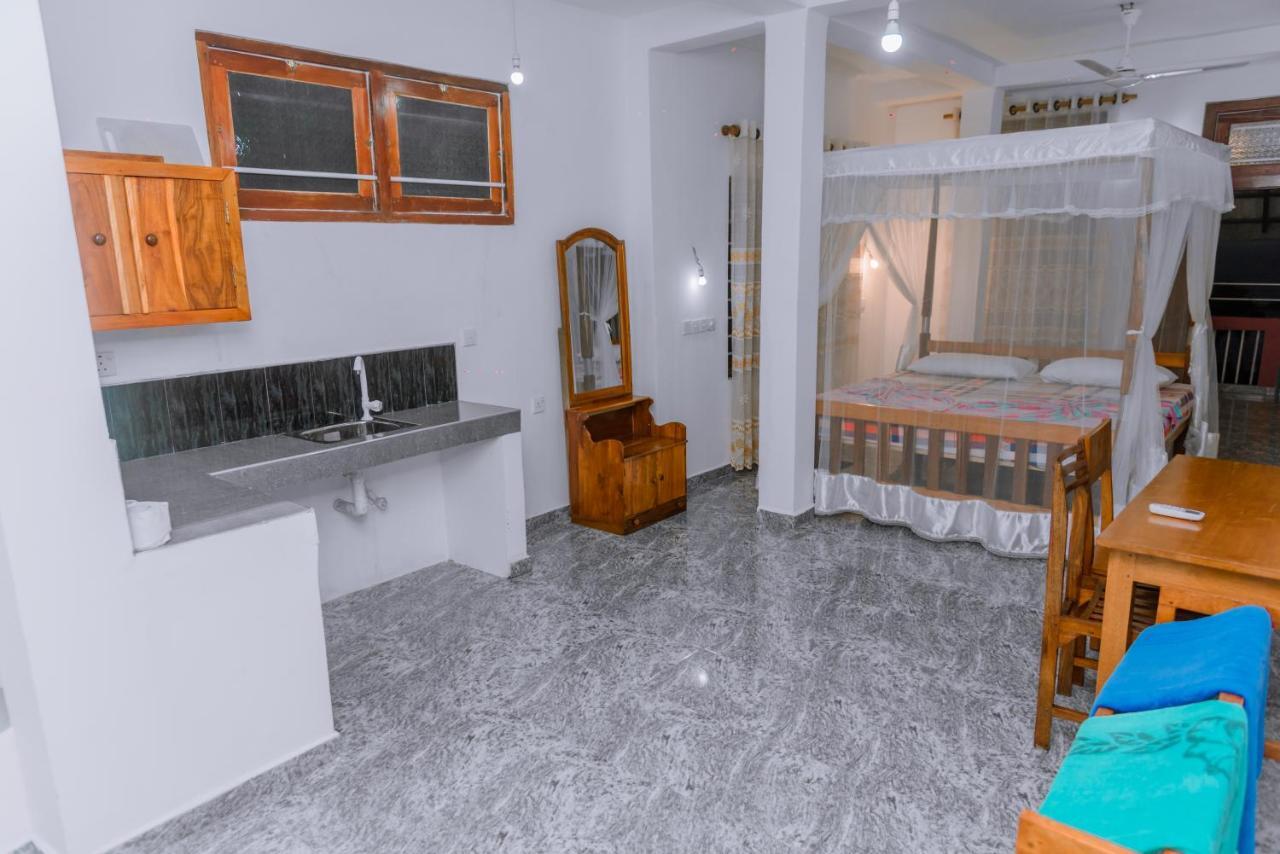 Hotel Rock House Unawatuna Exterior foto