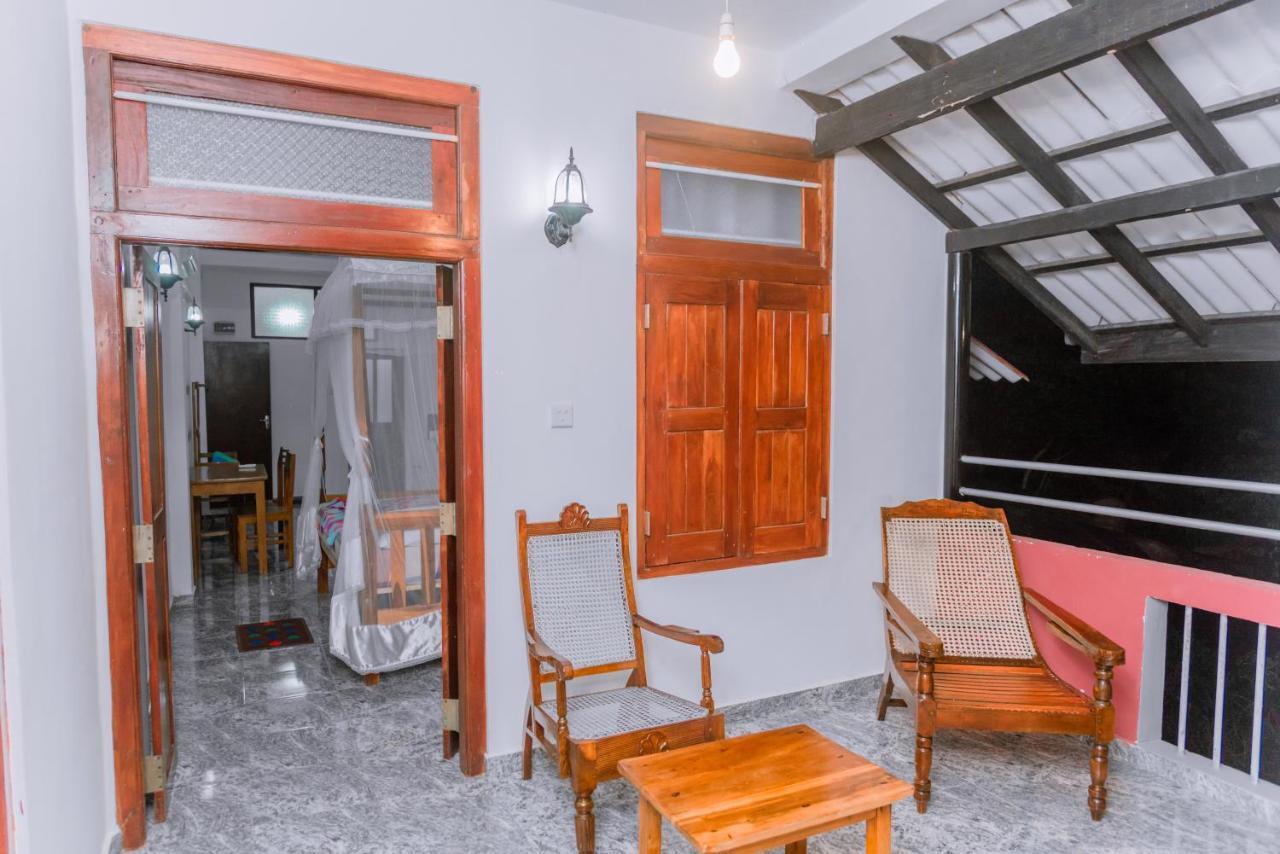 Hotel Rock House Unawatuna Exterior foto